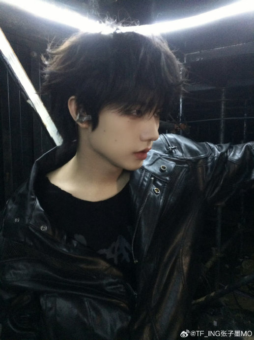 张子墨的新专辑《如何形容我们的以后》以及先行曲目前的商业数据表现如何？|音乐节|实体|播放量|音乐_手机新浪网