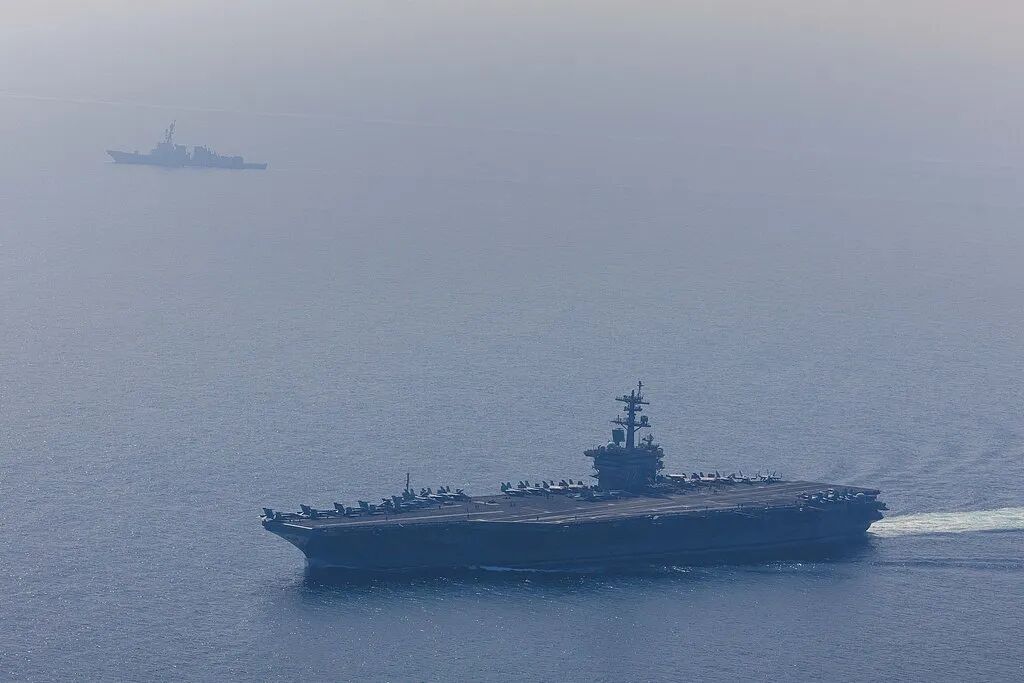 伊朗发射导弹,袭击美国航母|伊朗_新浪财经_新浪网