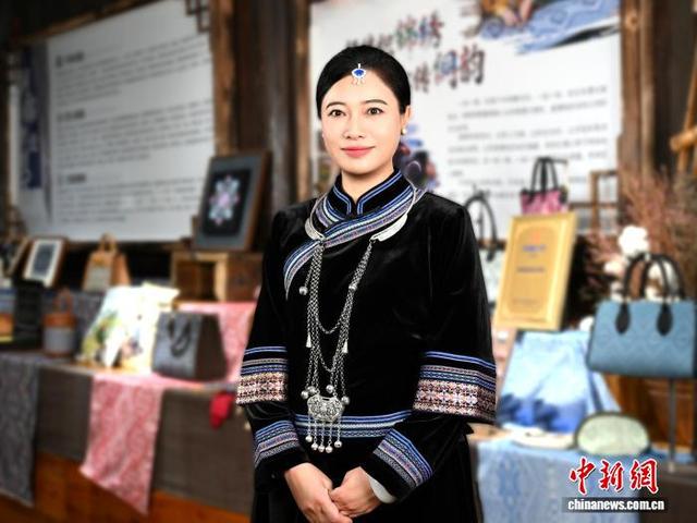(全国两会)韦朝晖:侗锦壮锦交流互鉴 探索民族地区跨省区合作|全国两会_新浪财经_新浪网