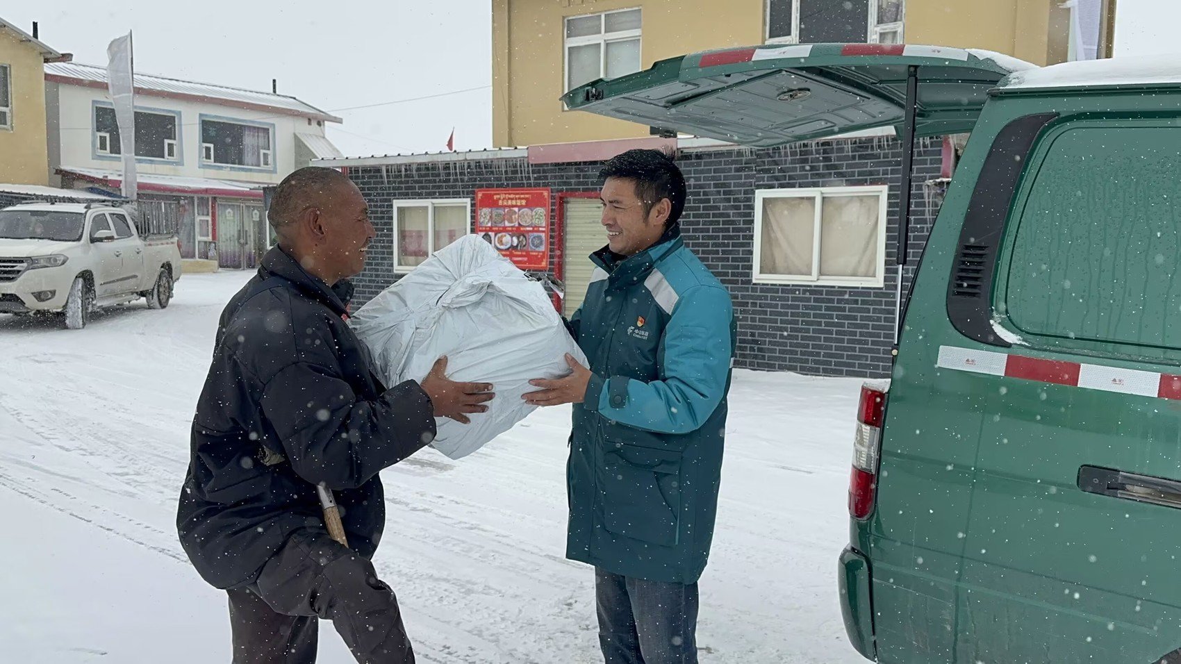 第十一批全国岗位学雷锋标兵名单公布 四川一个集体两名个人上榜|陈桂芳|四川省|自贡市|宇宙|高海拔_新浪新闻