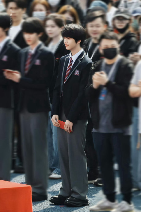 《我们的少年时代2》海口开机,TF四代全换血,剧情服化道争议不断|张函瑞|王橹杰|左奇函|陈奕恒|杨博文_新浪新闻