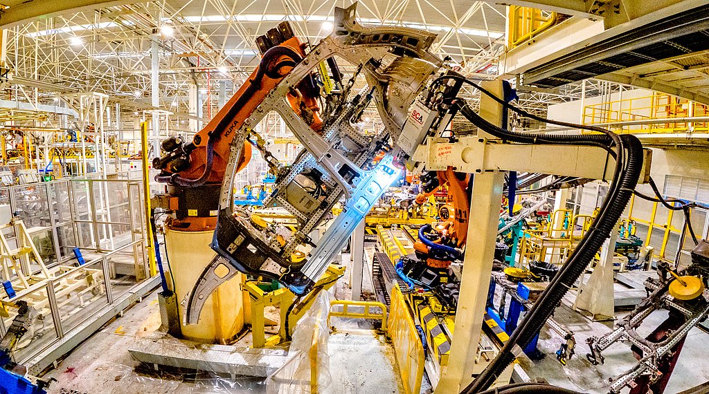 抖音全网最低价涨，涨得值吗？揭秘涨价的QQ业务平台在线优势