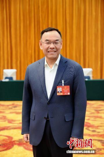 全国人大代表，中国移动浙江公司党委书记、董事长、总经理杨剑宇。受访者 供图