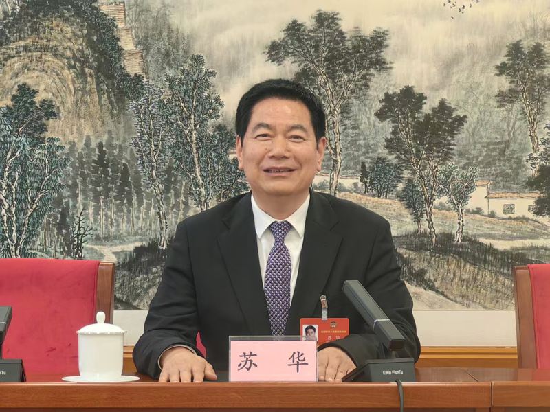 全国政协委员、民建中央常委、中华职业教育社副理事长苏华。受访者供图