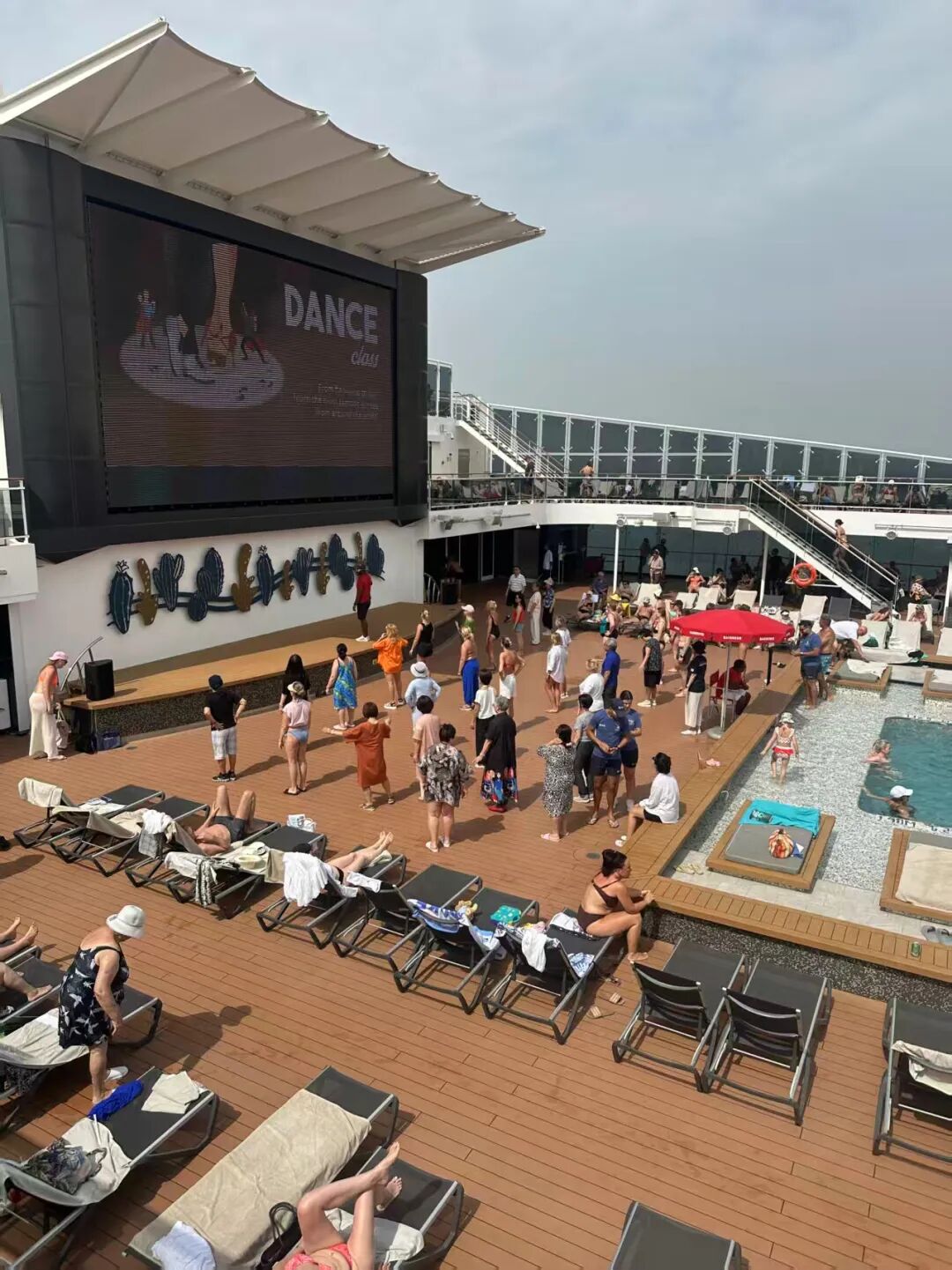 上述宁波旅游团所在的游轮。图片来源/受访者提供