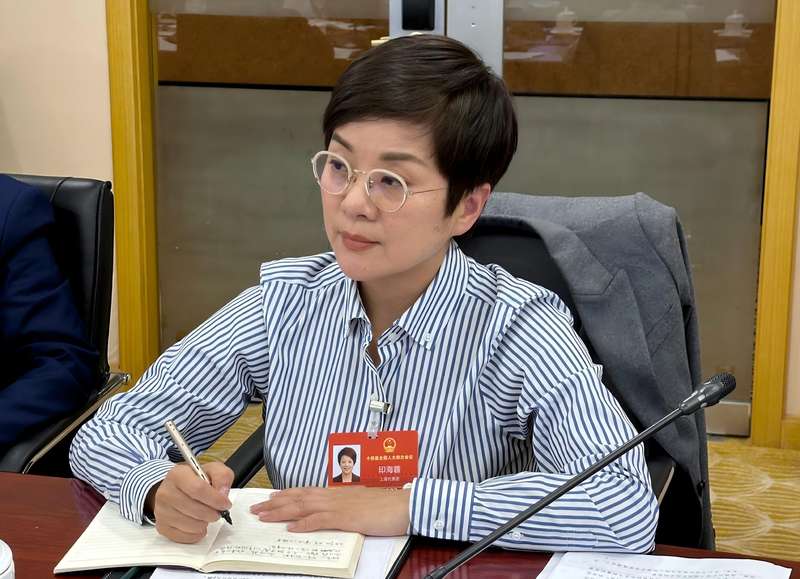 全国人大代表、上海广播电视台融媒体中心首席主持人印海蓉。新京报记者 裴剑飞 摄