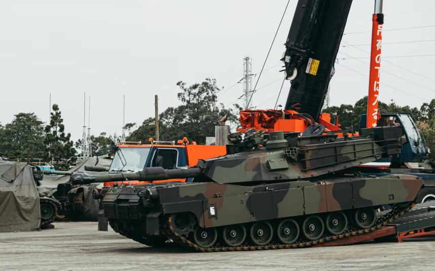 “台湾常有人抱怨，都拿不到美国武器，为啥还送钱”