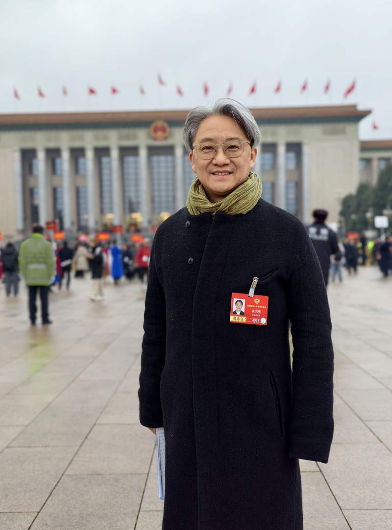 全国政协委员、北京画院院长吴洪亮。受访者供图