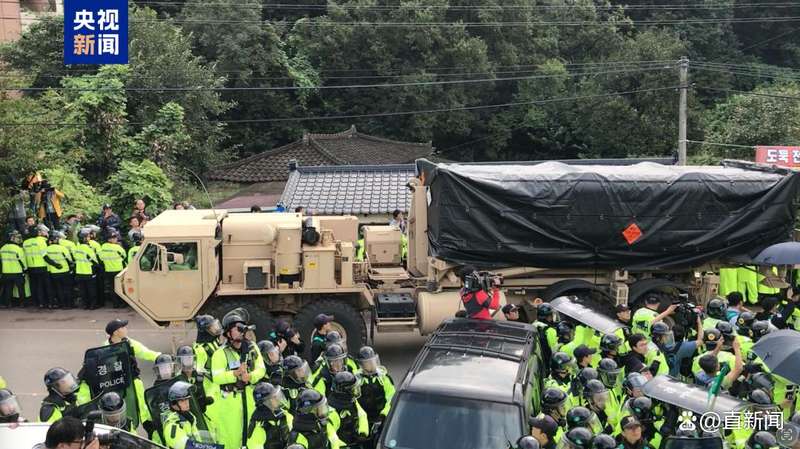 ▲2017年9月，“萨德”反导系统运抵韩国部署。图/央视新闻