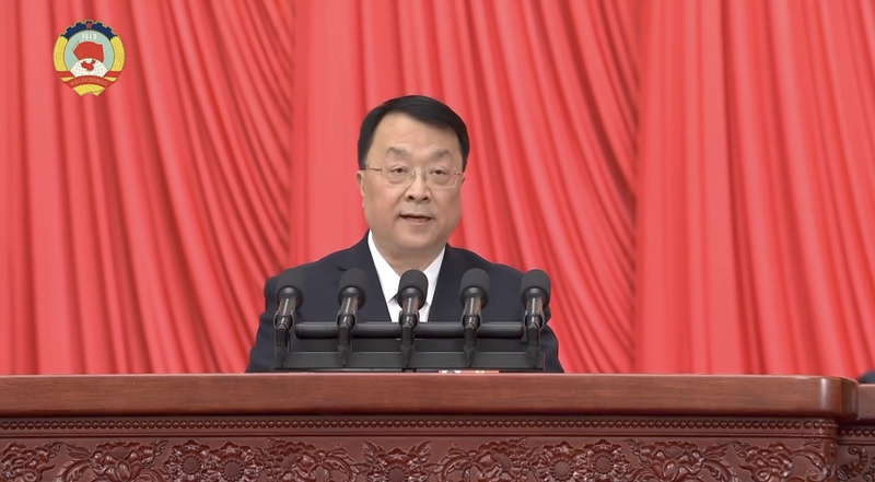 全国政协委员、北师大党委书记程建平在政协会议第二次集体会议上发言。受访者供图
