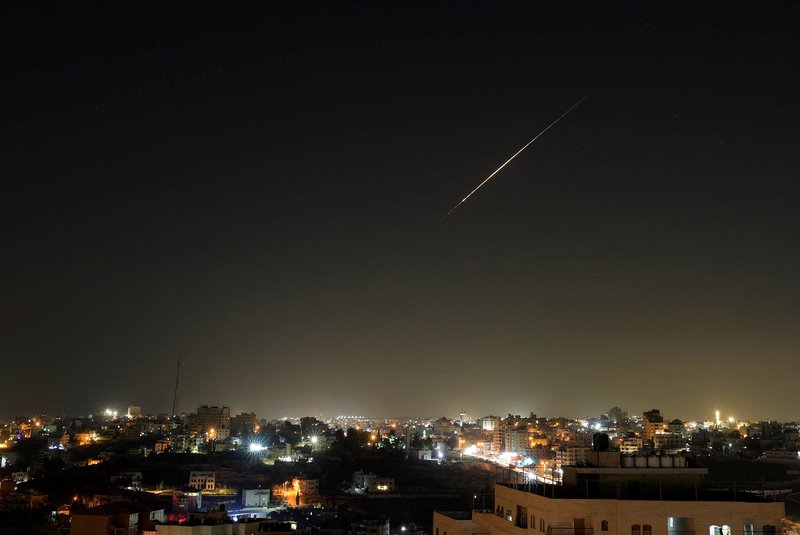 美媒：全世界都看到美国无法拿下伊朗，削弱了美国的“威慑力”