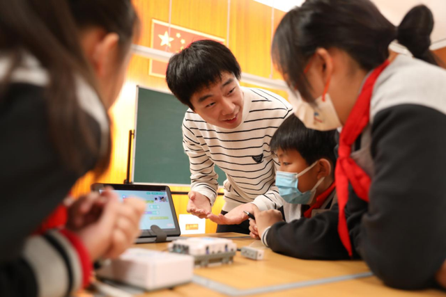 首都师范大学附属顺义实验小学智慧课堂。（资料图）