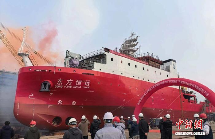 3月11日，“东方恒远”号在山东威海石岛海域顺利下水。东方航天港供图