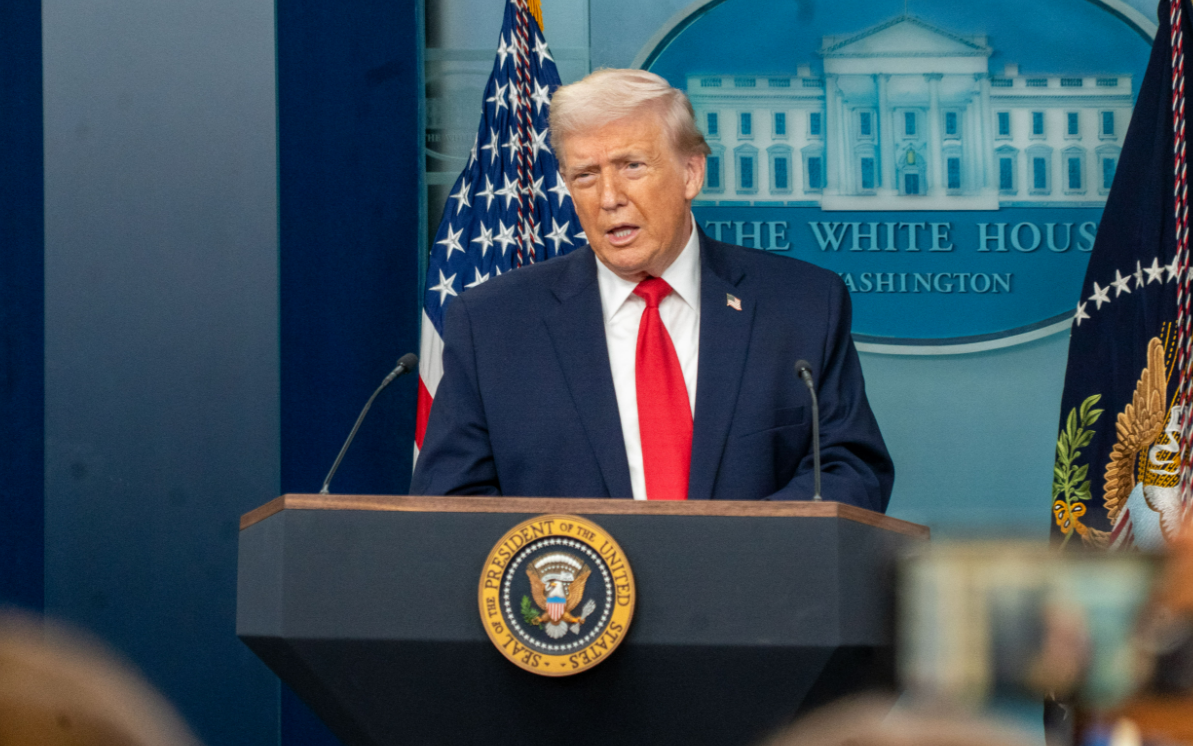 “为开心再炸几次”，特朗普有点急了