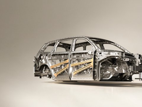 2000MPa超高强钢、9气囊14腔体，华境S把安全刻进每一处结构