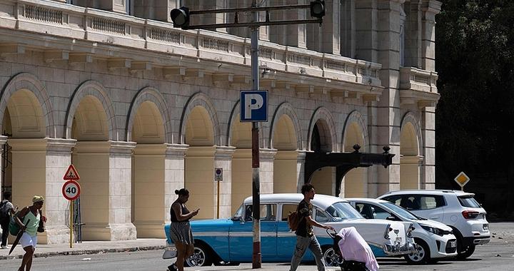 俄外交部：将继续向古巴提供必要支持