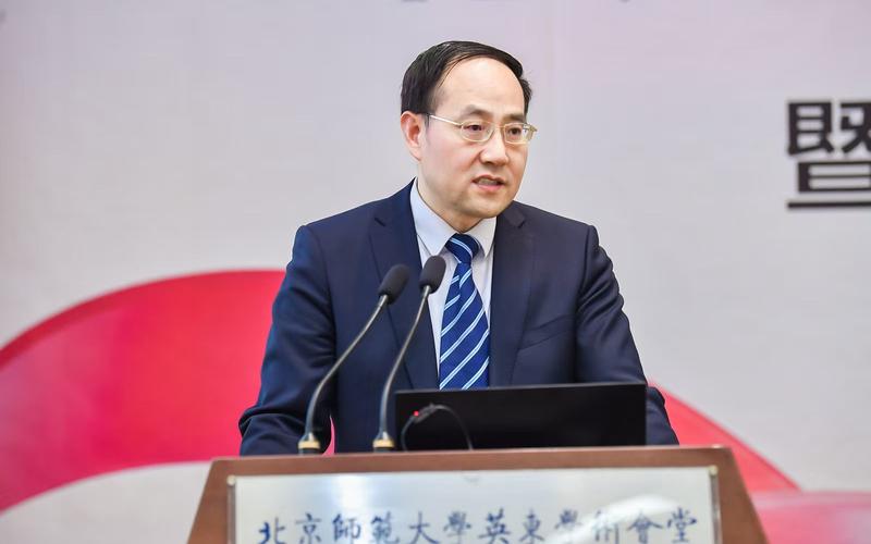 北京师范大学新闻传播学院党委书记、未成年人网络素养中心主任方增泉。 受访者供图