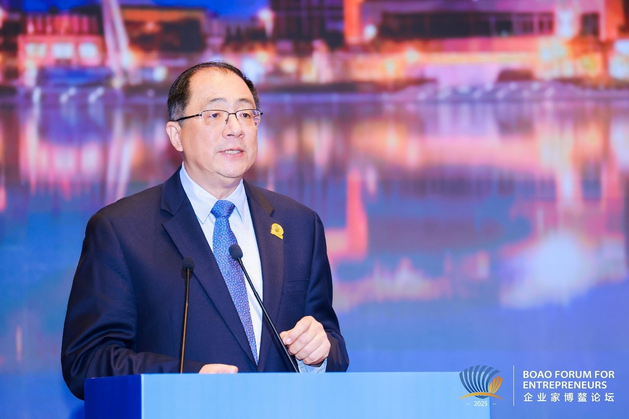 高通孟朴:携手生态伙伴,让人工智能和连接技术赋能更多产业|AI|孟樸|AI技术|海南省|6G_新浪新闻