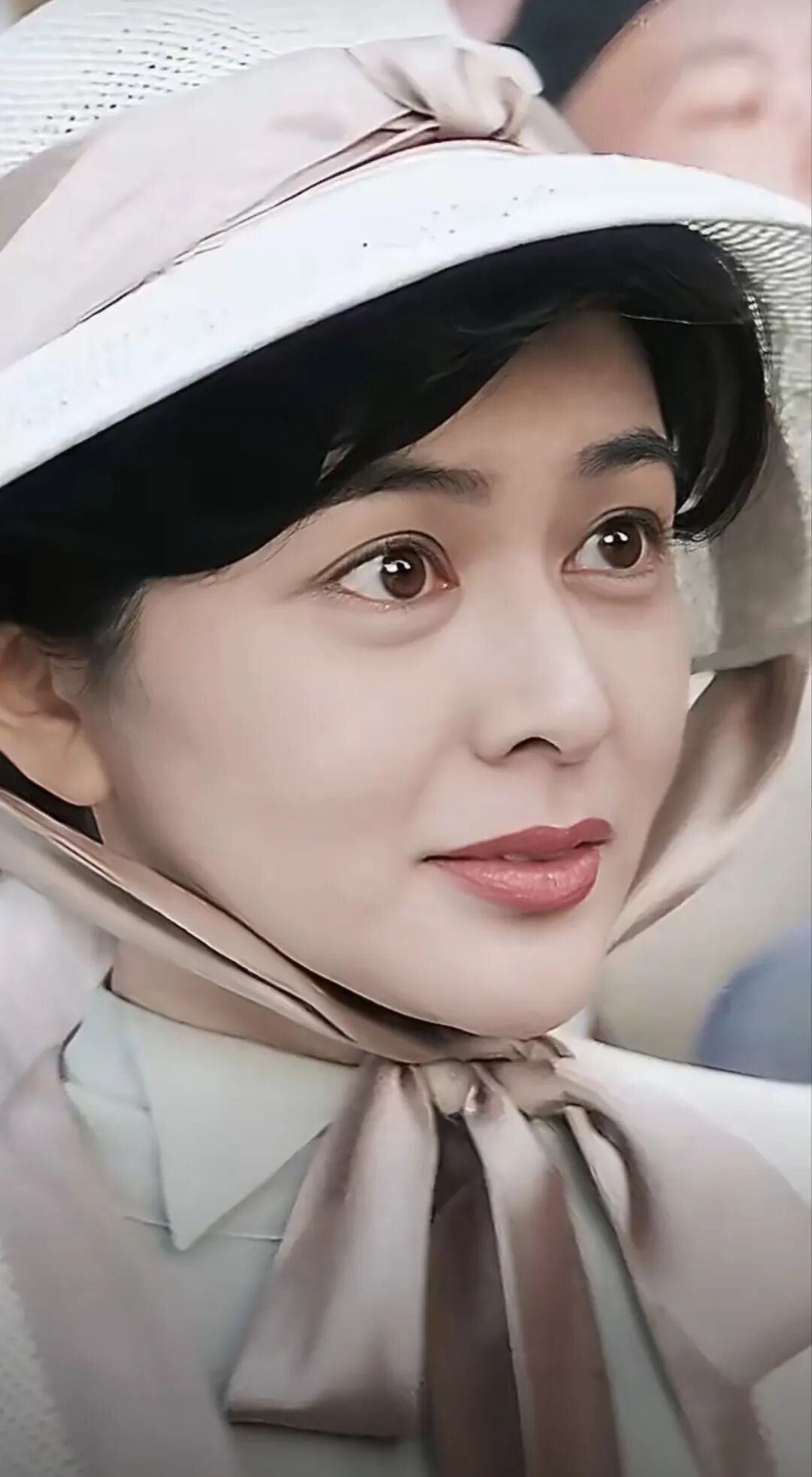 杨子姗复刻关之琳版十三姨:三分神韵已是绝杀,致敬从不是模仿|民国|眉眼|徐克|经典|黄飞鸿_新浪娱乐_新浪新闻