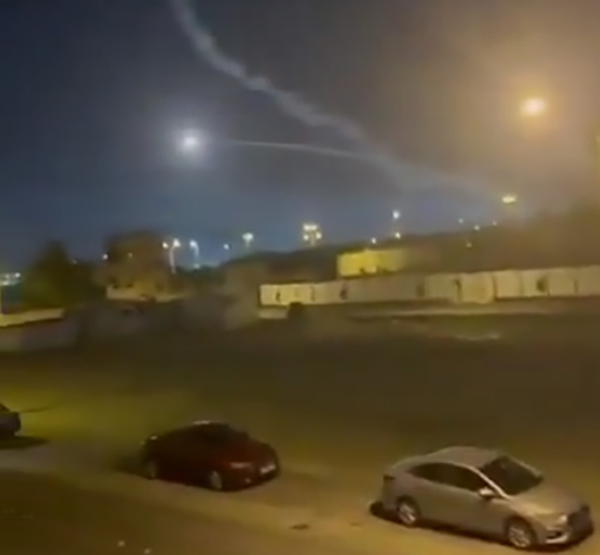 巴林爆炸案反转，“不是伊朗无人机，很可能又是美国造成的”