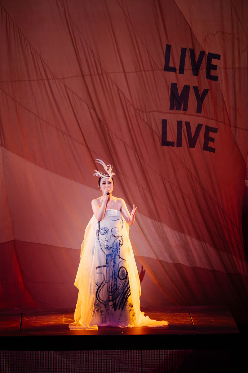 杨千嬅表示，每个城市的演唱会都会有不一样的视觉呈现。