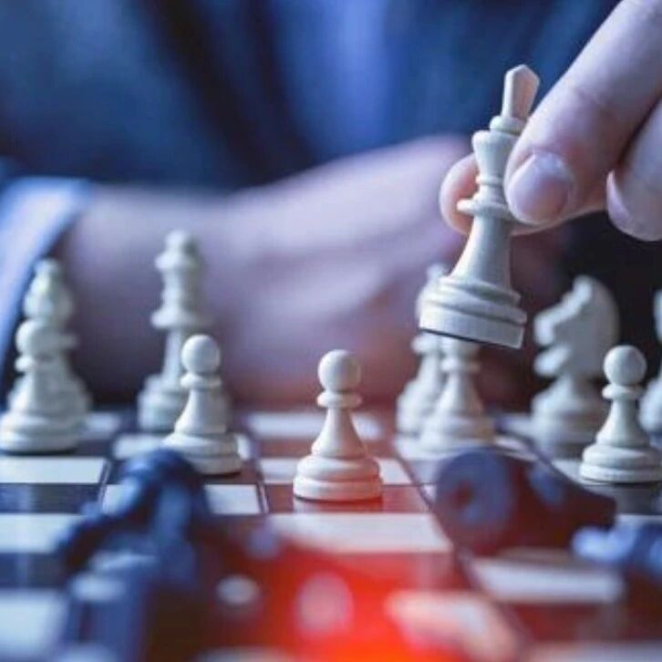 800亿A股龙头，实控人被留置、立案调查！