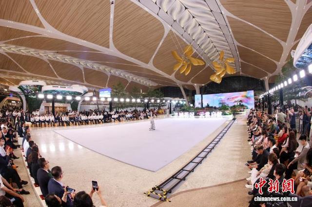 广州新地标白云机场T3航站楼上演“文化+时尚”高端秀。主办方 供图