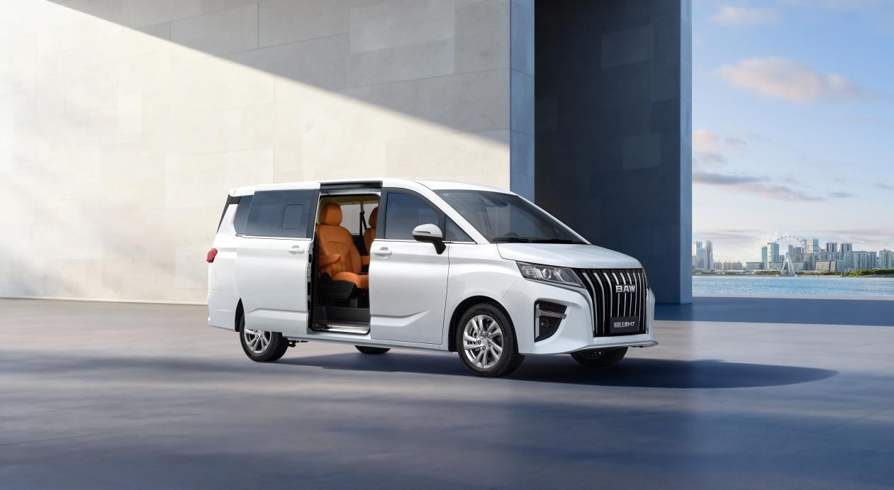 2026款锐胜王牌M7自动挡/宿营车上市 售价8.98万元