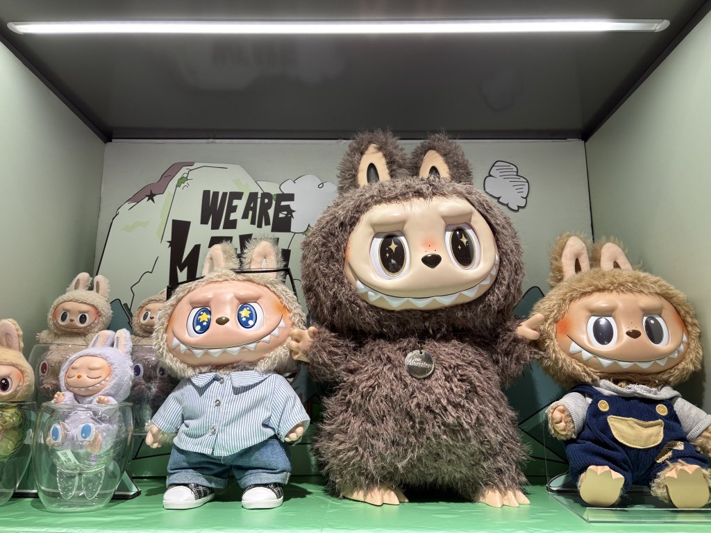 泡泡玛特旗下IP LABUBU 澎湃新闻记者 吴雨欣 摄