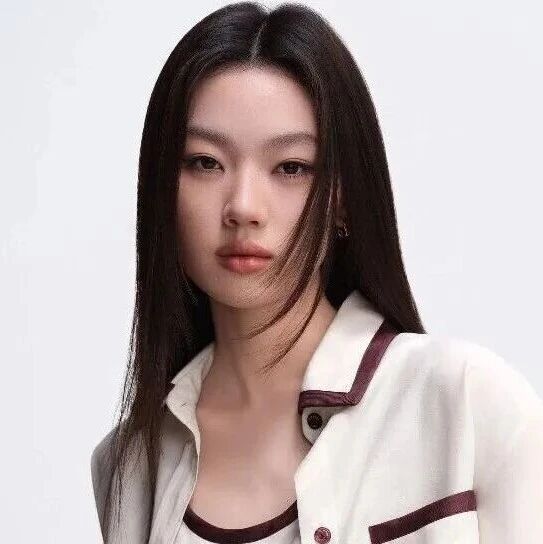 单依纯发长文再次道歉，李荣浩回应