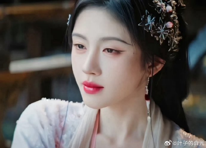 鞠婧祎在《月鳞绮纪》中的原声台词表现具体哪里被批评了?|古装奇幻剧|鞠婧祎新剧|田嘉瑞|九尾狐造型|电视剧剧情讨论_新浪娱乐_新浪新闻