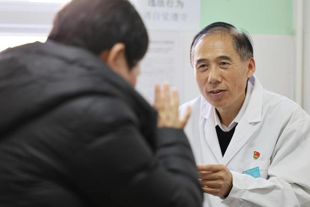 “基层医改十问”之一:药品集采政策真的实现了“三赢”吗?_新浪财经_新浪网