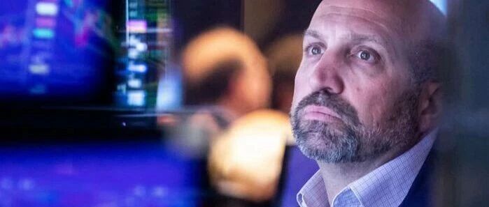 美股中概股普跌，特斯拉重挫5.4%，原油涨超11%