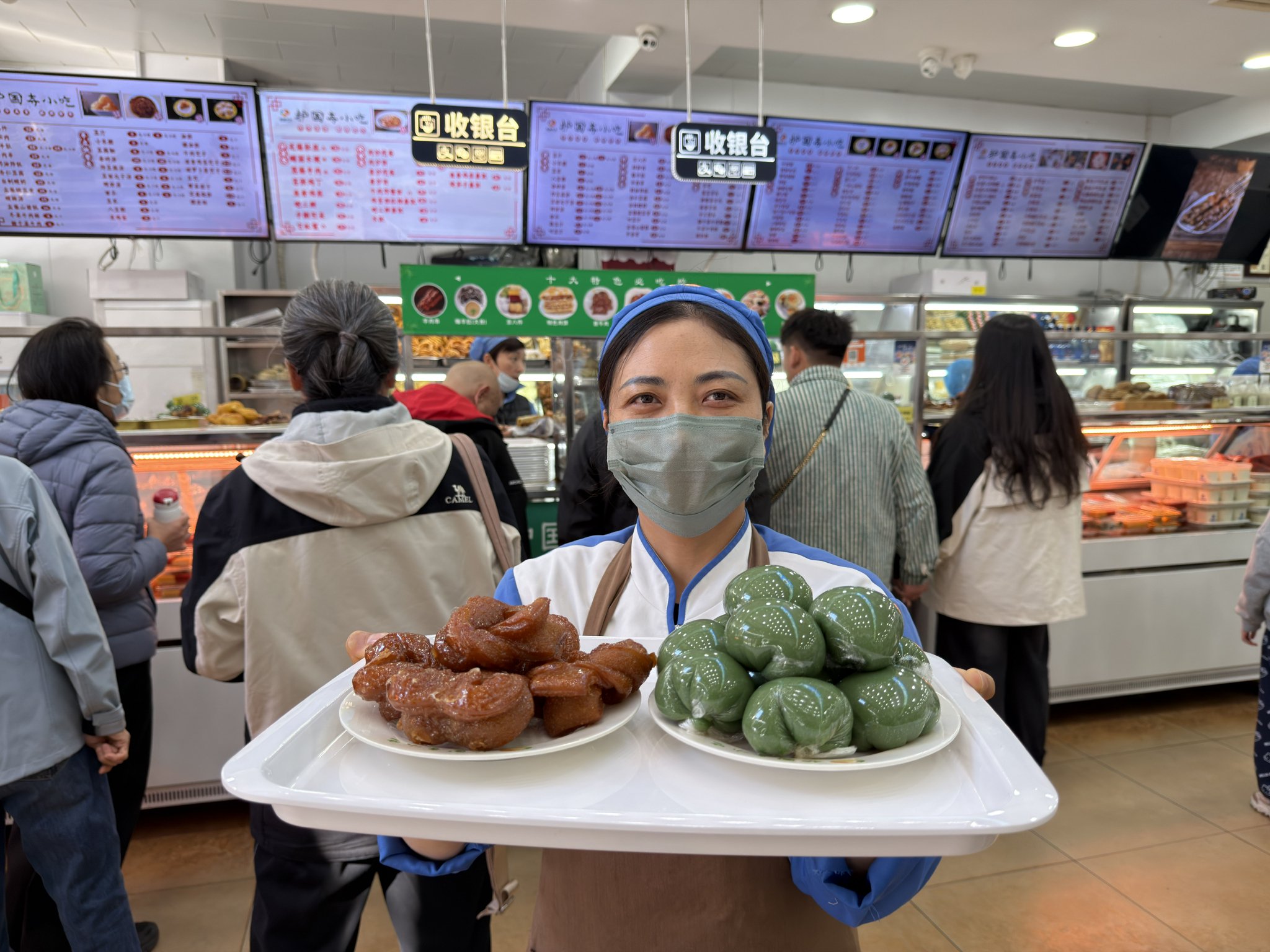 民俗小吃热销、露营夜宵预热，清明假期北京餐饮将迎客流高峰
