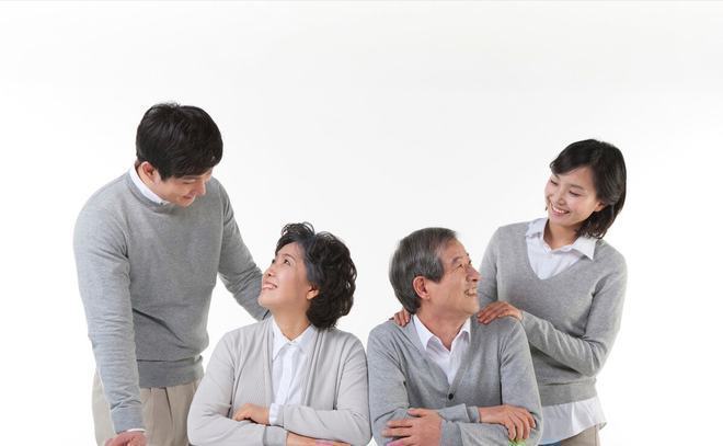 84岁老人坦言:请过保姆去过养老院,才知道晚年最好的归宿在哪里|石家庄市|河北省|儿子|老伴|老两口_新浪新闻