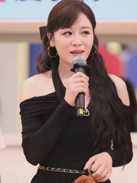 叶一茜说自己并没有发挥最好|舞台表现复盘|乘风2026|城北的花|女团真诚发言|队长责任感_新浪新闻