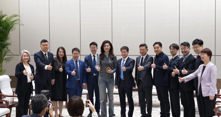 郑丽文一行参访中关村：“全世界最聪明的大脑聚集在海淀区、中关村！”