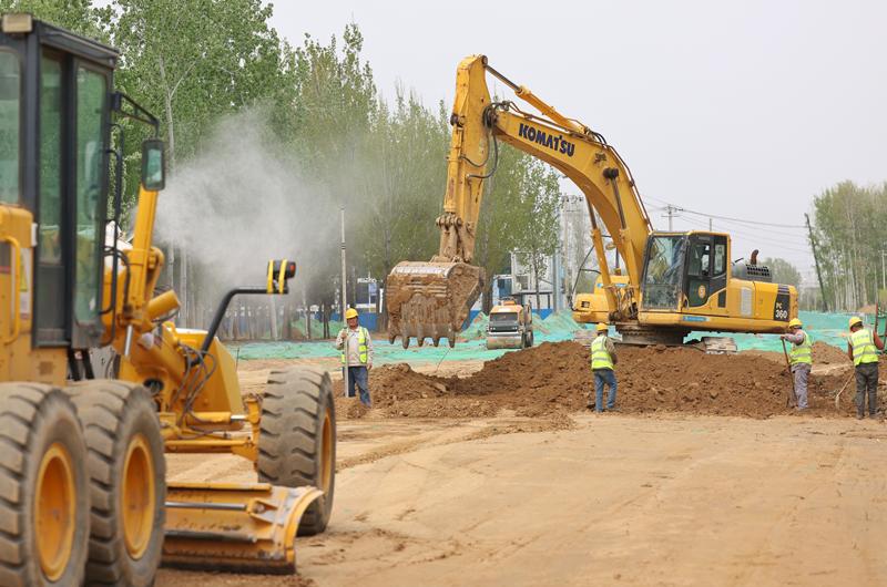 上庄东路北延道路工程建设现场。新京报记者 王贵彬 摄