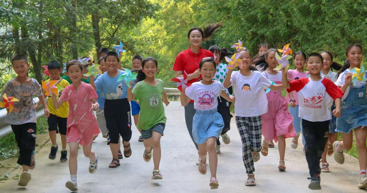 西南大学学生开展义务支教