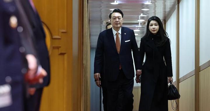 尹锡悦、金建希，法庭再相见