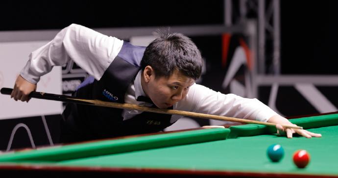 周跃龙庞俊旭晋级斯诺克世锦赛正赛