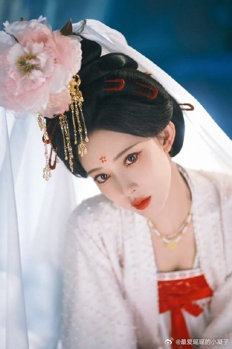 ‘误闯天家’这个词为什么能从小说梗变成全网流行的舞蹈挑战?|孟子义|蔡有福|刘思维|明星|廊柱_新浪娱乐_新浪新闻