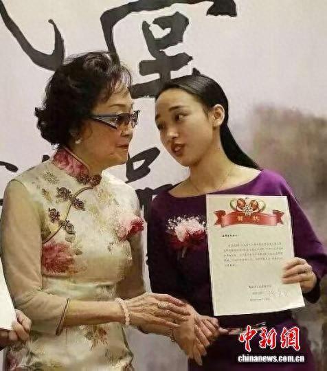 “忘年交”眼中的侨领张素久:新潮、坚韧、扶持晚辈|飞虎队_新浪财经_新浪网