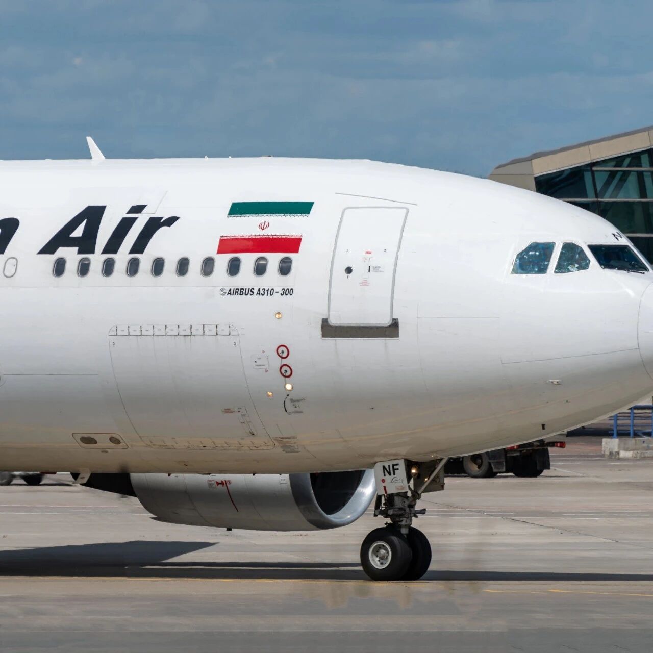 伊朗将恢复往返中国航班