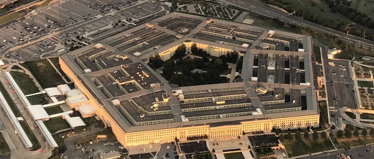 五角大楼：美海军部长将离职