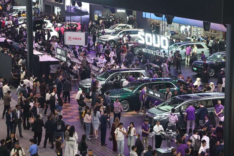 本届车展吸引众多参观者。新京报记者 王飞 摄