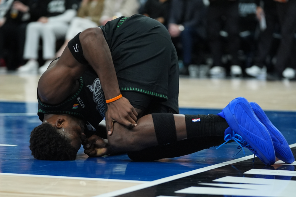 静观NBA | 狼金双输局面达成?唐斯夺舍约基奇?卡硬杜软|掘金|尼克斯|戈贝尔|森林狼|首轮_新浪体育_新浪新闻