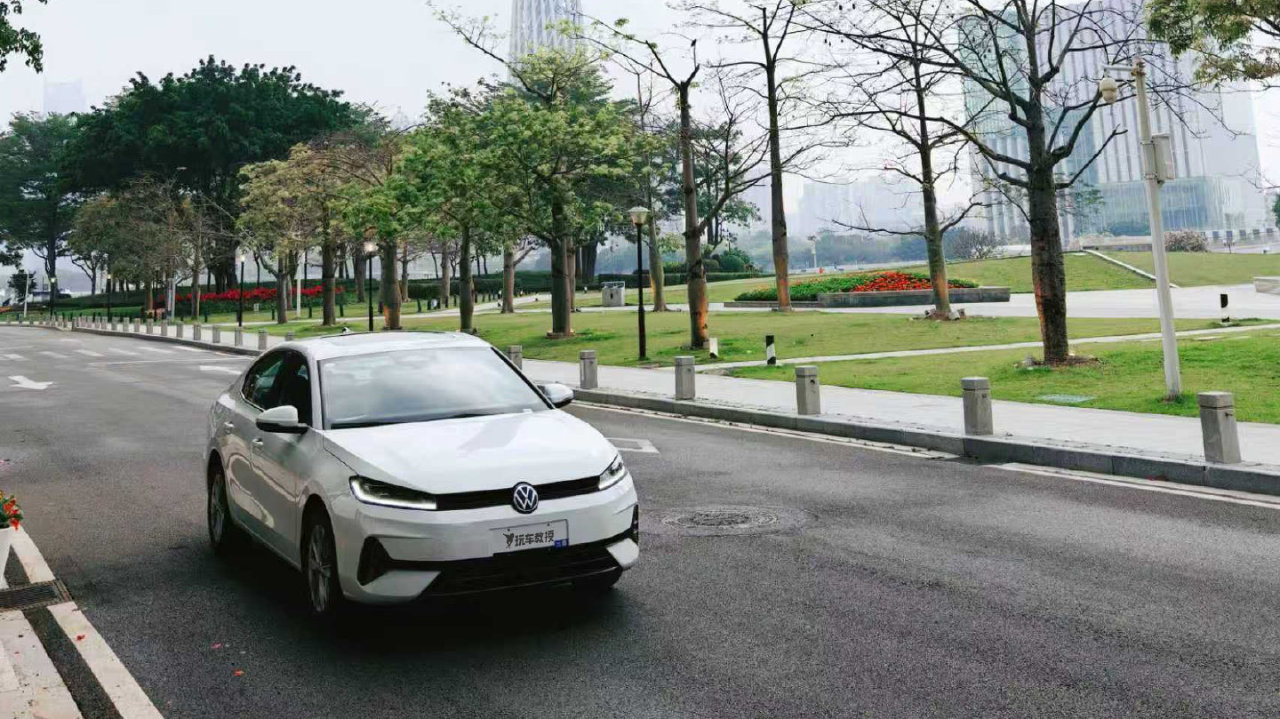 速腾S提车1个月，真实开销大公开，月薪5000也能养得起？