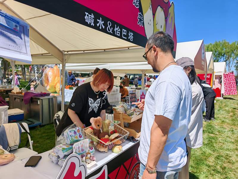 开园首日，面包节吸引大量碳水爱好者。新京报记者 张璐 摄