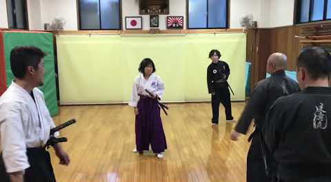 山崎和佳奈对吉水孝宏，图源青二Production油管频道
